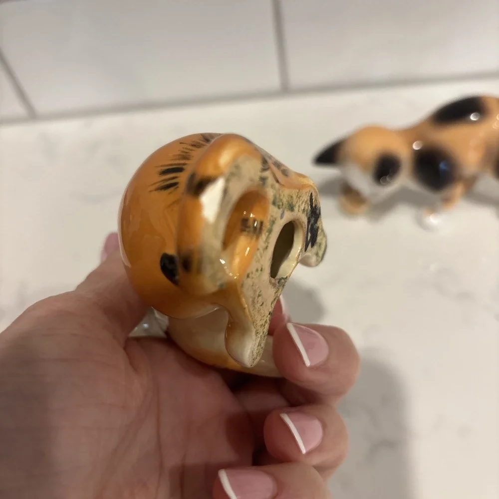 Vintage Set of 2 Hand Painted‎ Cat Figures Porcelain Orange Calico Tabby Kittens